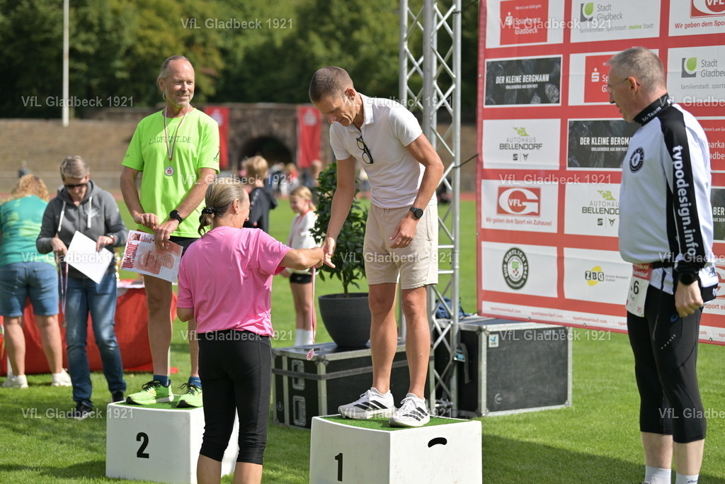 2026-08-23_Sparkassenlauf_Siegerehr_KH_00020 | Die Fotografen - Realisiert mit Pictrs.com
