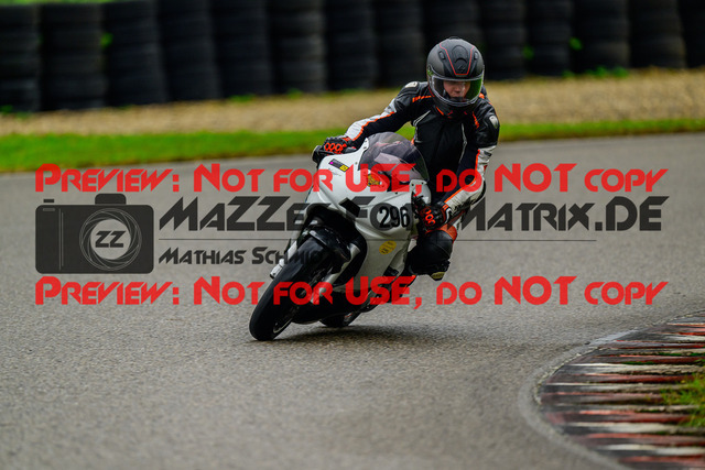 MaZZes_Fotomatrix_20241002_6007705_4903 | Fotograf Mathias Schmid
Sportfotograf,
Eventfotograf,
Hochzeitsfotograf,
Portraitfotograf