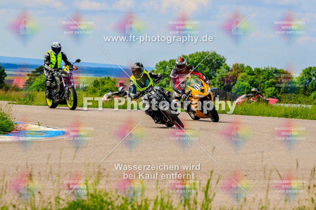 MotoTeam-0922 | Hier findet Ihr Bilder von Touristenfahrten auf der Nürburgring Nordschleife oder von anderen Veranstaltungen die ich besucht habe. Viel Spass beim Durch Schauen 