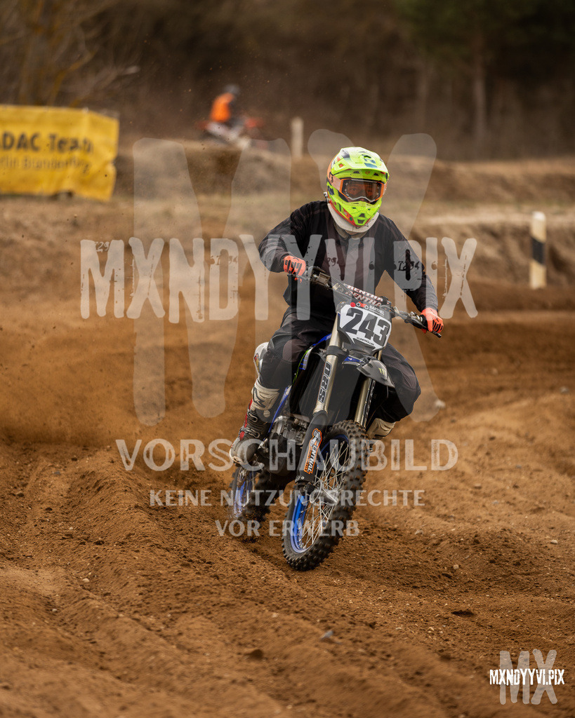 866A1121 | mxndyyvipix