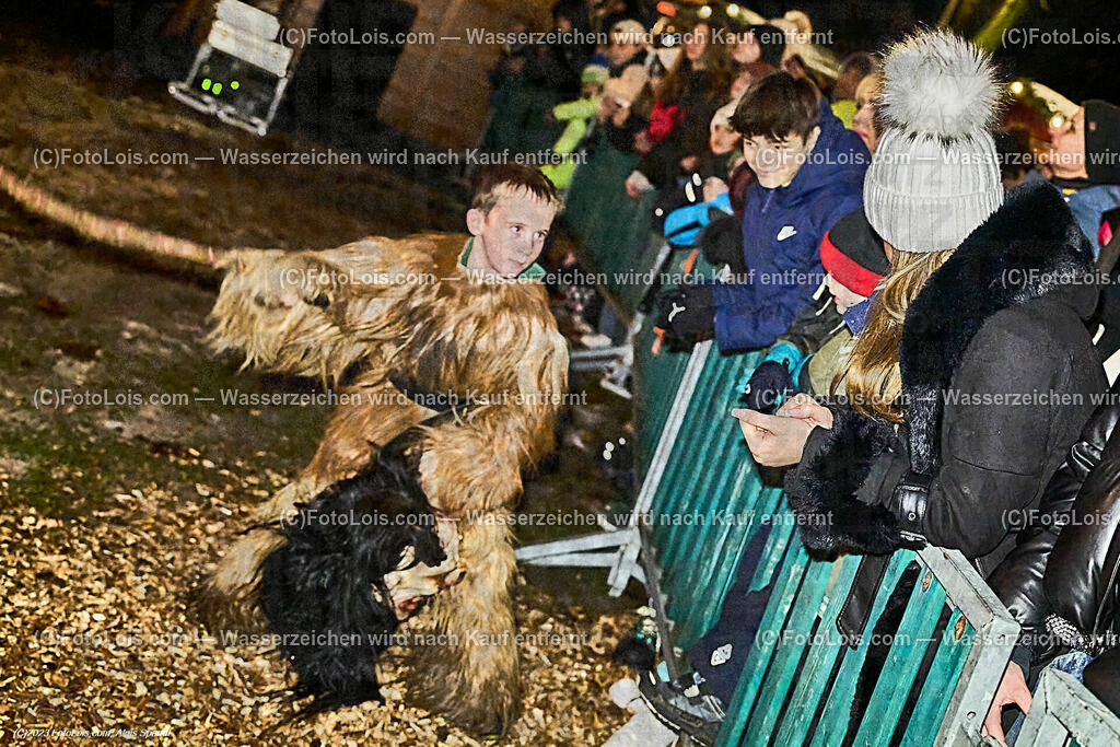 ALP5385_WIESELBURGER ADVENT_Perchtenlauf | (C)FotoLois.com, Alois Spandl, WIESELBURGER ADVENT, Perchtenlauf, So 10. Dez. 2023.