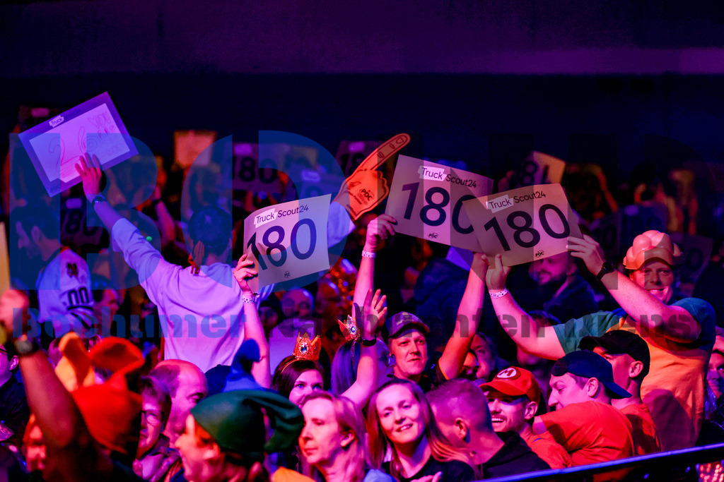  28.10.2023 - 
 | Sebastian Sendlak / Bochumer Nachrichtendienst (BOND) - PDC European Darts Championship: Achtelfinale - Realisiert mit Pictrs.com