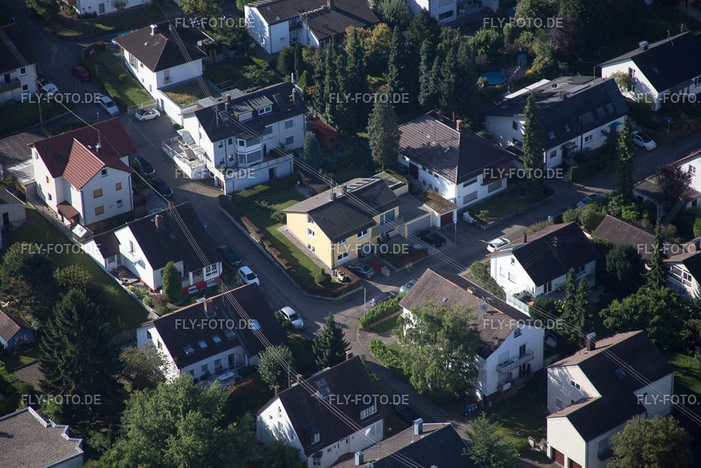 Wolfartsweier, Hellenstrasse | Luftbild: Wolfartsweier, Hellenstrasse im Ortsteil Durlach in Karlsruhe im Bundesland Baden-Württemberg in Deutschland. Foto: IMG_092989.jpg vom 13.08.2016 durch Werner Riehm/FLY-FOTO.de - Realisiert mit Pictrs.com