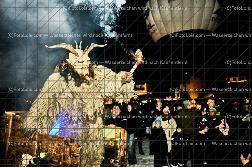 ALP5174_Nacht der Ballone_Gaminger Oetscherteufeln | NACHT DER BALLONE in Lackenhof am Ötscher, Sa 28. Dezember 2024.Mit einer Schauübung der Bergrettung Lackenhof, dem Ballonclub Ötscherland und den Gaminger Ötscherteufeln unter Zusammenarbeit mit der FF Lackenhof, dem Musikverein, dem Pensionistenverband, dem CampingClub, der Schirmbar und Konditorei Czihak, der Fuchswaldhütte und der Pizzeria Venezia, die für die Verköstigung sorgten, sowie der Ötscherliftgesellschaft, der Gemeinde Gaming und dem Ötscher-Tourismusverband.