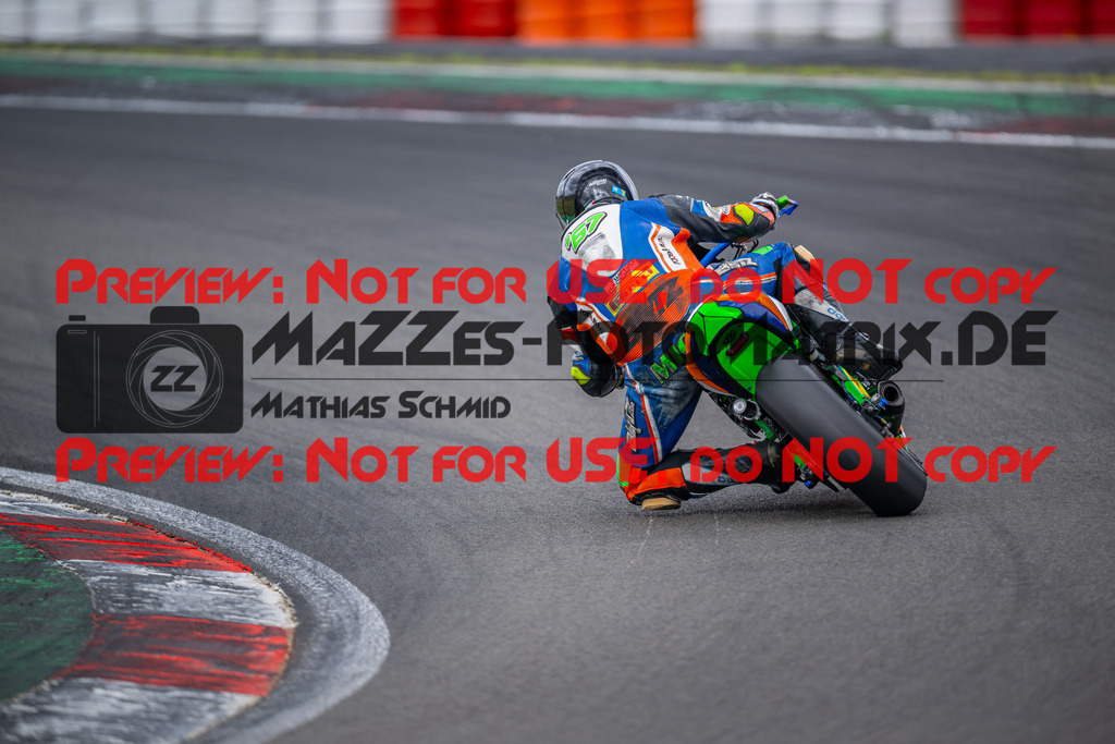 MaZZes-Fotomatrix-20260904-634700 | TWIN