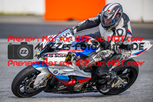 MaZZes_Fotomatrix_20240317_6021986_5889 | Fotograf Mathias Schmid
Sportfotograf,
Eventfotograf,
Hochzeitsfotograf,
Portraitfotograf