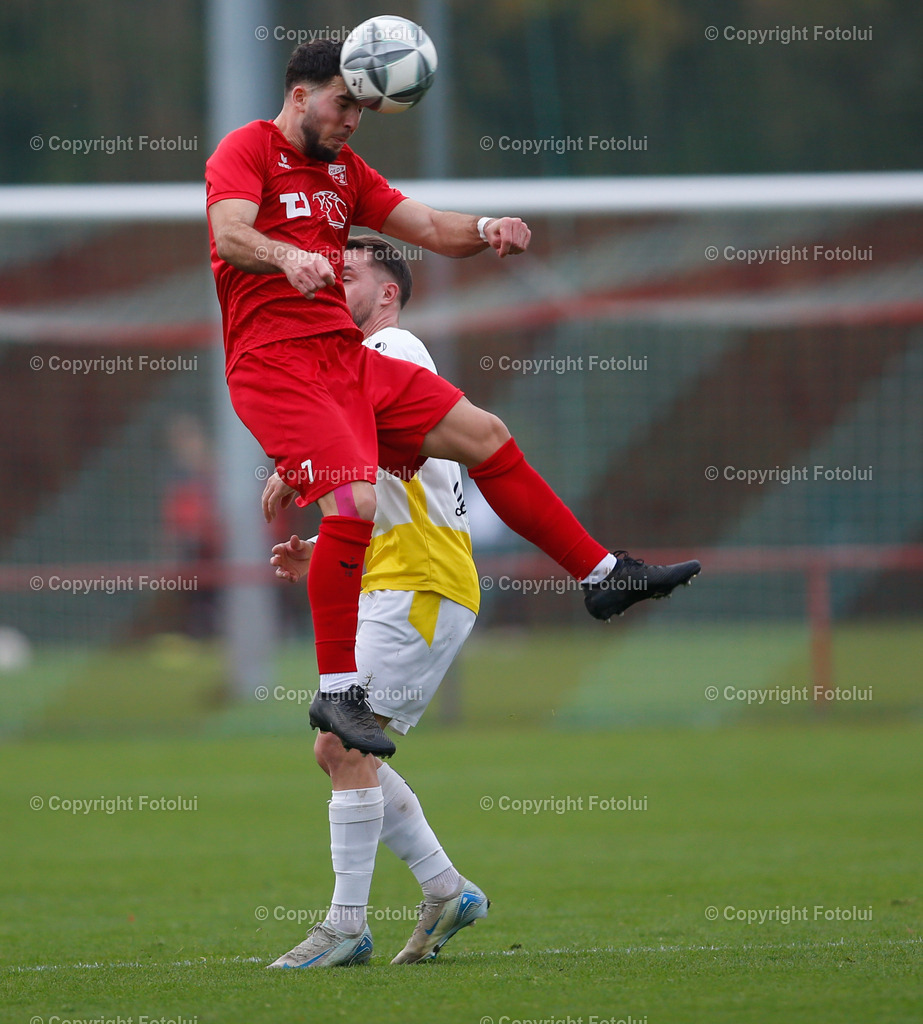 A_LUI_021124_08 | SPORT FUSSBALL ASKOE OEDT-HAKA TRAUN 02.11.2024 IM BILD : ALBI MUHAREMU (OEDT1B) UND (TRAUN)FOTO:FOTOLUI
