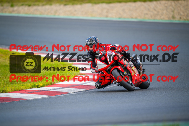 MaZZes_FotoMatrix_240724_6007705_2-160 | ROT