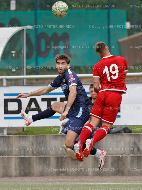 20240428-9444-fuba-traisa-seeheim-HEN-FOTO | 28.04.2024 Fussball Saison 2023 2024 Kreisoberliga Groß-Gerau / Darmstadt SV Traisa - SPVGG Seeheim-Jugenheim v. li. Jakob Rau (7 Traisa) Philipp Röber (19 Seeheim) (Foto: Peter Henrich) - Realisiert mit Pictrs.com