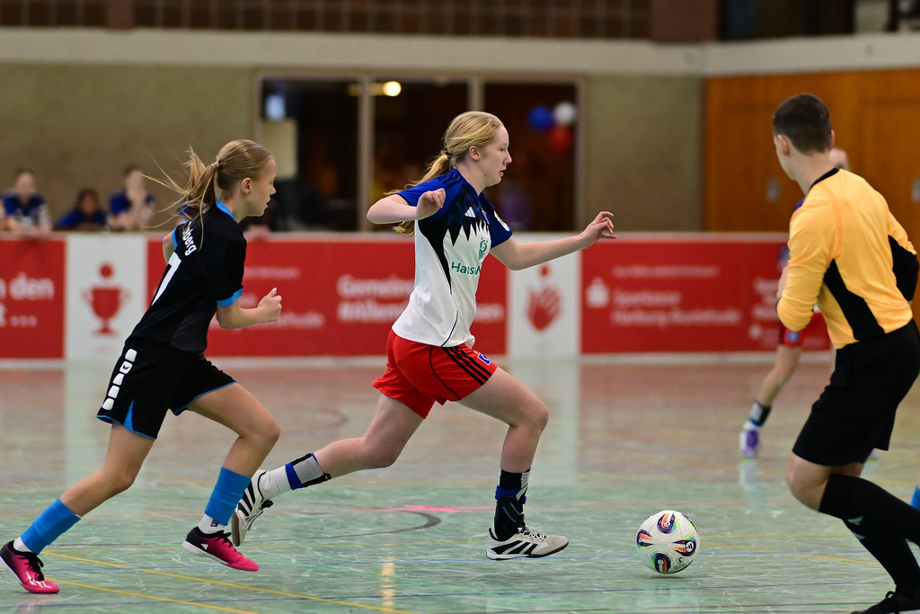 Fußball I Juniorinnen I Saison 2025-2026 I Hallenmasters U15+U17 | Der Sportfotograf. - Realisiert mit Pictrs.com