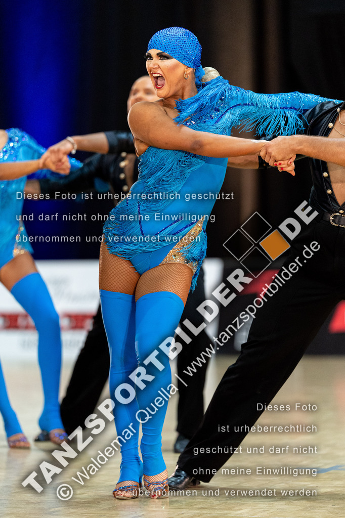 20240120-02641 | Hier finden Sie Tanz Bilder vom Latein und Standard Formationen tanzen. Sportbilder vom Tanzsport. Schöne Fotos und von Weltmeisterschaft, Europameisterschaft, Bundesliga, Regionalliga, Oberliga und Landesliga sowie von GOC Stuttgart, DanceComp, WM Bremen