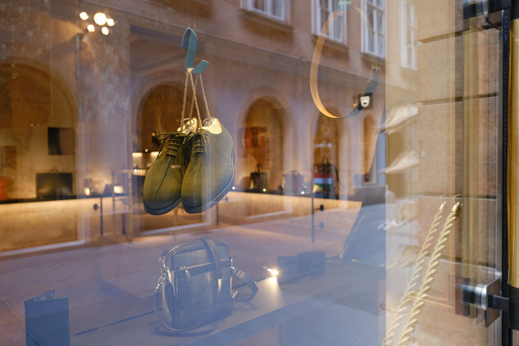 Scheer Maßschuhe | WIen, Austria - May 09, 2025; Scheer Maßschuhe in der Bräunerstrasse, Wien. - Realisiert mit Pictrs.com