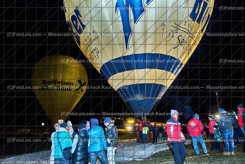 ALP0576_Nacht der Ballone_Lackenhof | (C)FotoLois.com, Alois Spandl, 'Nacht der Ballone' des Ballonclub ÖTSCHERLAND in Lackenhof/Weitental, gemeinsame Veranstaltung mit Tourismusverband ÖTSCHER, Mi 28. Dezember 2022.