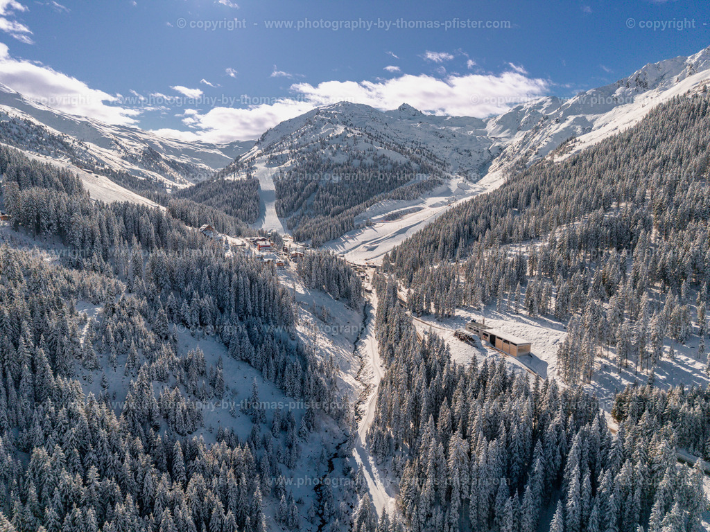  Hochfügen Winterwanderweg copyright  Thomas Pfister-5 | PHOTOGRAPHY BY THOMAS PFISTER