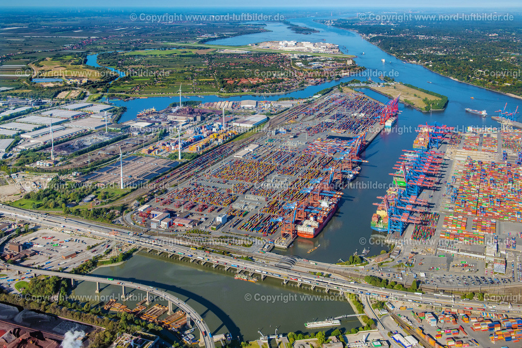 Hamburg_Waltershof_Eurogate_ELS_3967220922 | HAMBURG 22.09.2022 Containerterminal von Eurogate im Containerhafen am Burchardkai des Überseehafen im Ortsteil Waltershof in Hamburg, Deutschland. Weiterführende Informationen bei: EUROGATE GmbH & Co. KGaA, KG. // Container terminal from Eurogate in the container port on Burchardkai of the Ueberseehafen in the Waltershof district in Hamburg, Germany. Further information at: EUROGATE GmbH & Co. KGaA, KG. Foto: Martin Elsen