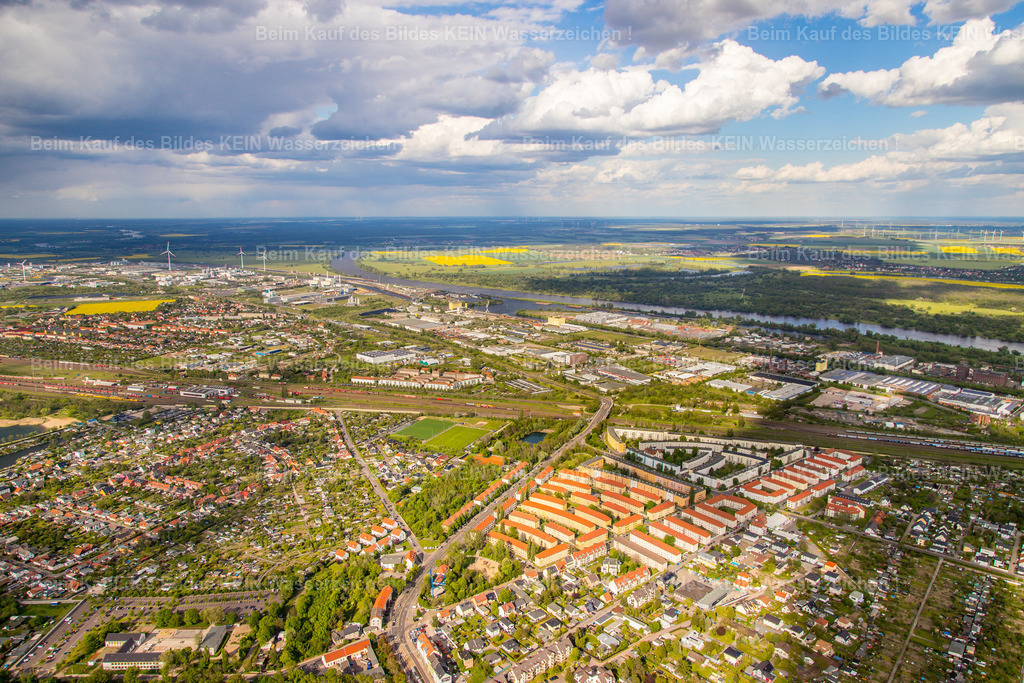 Magdeburg Gyrokopter 2021-1293 | Curriesiedlung und Rothensee mit Elbe - Realisiert mit Pictrs.com
