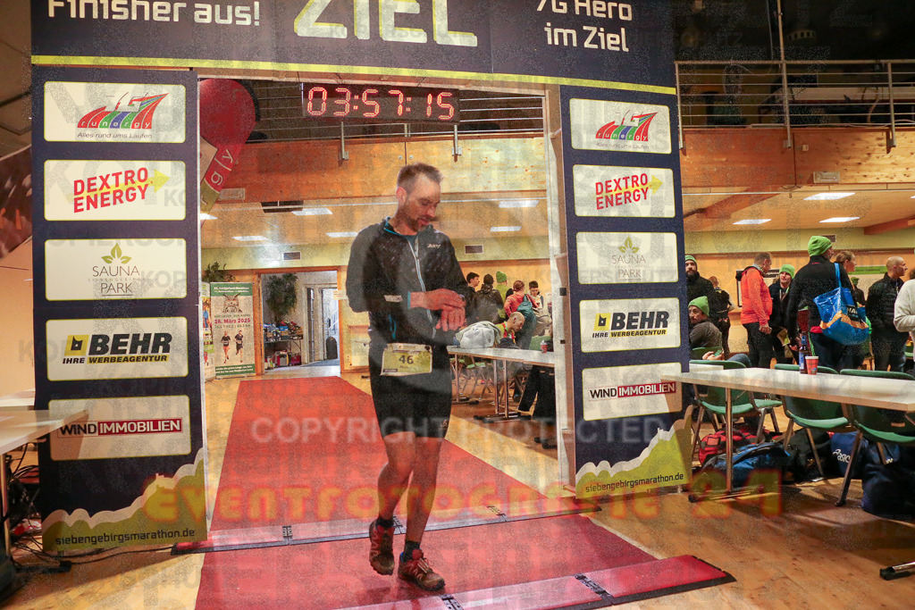 241208_1300_EX1_8149 | Sportfotografie im Rhein-Sieg Kreis, Köln, Bonn, NRW, Rheinland Pfalz, Hessen, etc. Unser Tätigkeitsfeld umfasst den Laufsport vom Volkslauf über den Marathon, Duathlon, Triathon bis zum Ultralauf wie Kölnpfad Ultra oder Schindertrail.