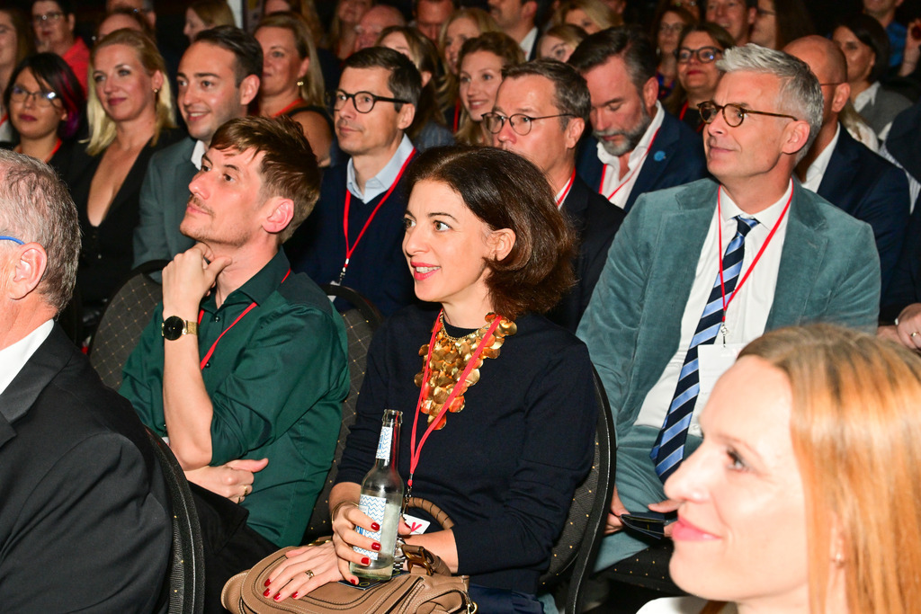 0100Media_V_Award_2025_Foto_Stefan_Wernz | Fotograf Köln - Realisiert mit Pictrs.com