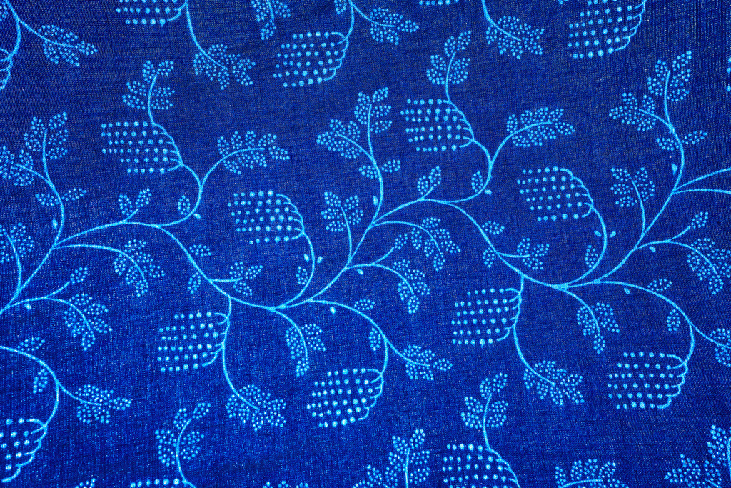 Stoffmuster im Gegenlicht | Steinberg, Austria - September 25, 2013: Original Indigo Blaudruck Koo in Burgenland; Stoffmuster im Gegenlicht. - Realisiert mit Pictrs.com