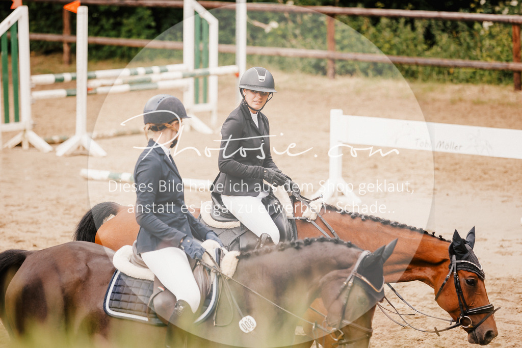 3I6A2462 | Stimmungsvolle Portraits und Reitsportfotografie im Ruhrgebiet und im Münsterland.

Pferdefotografie, Hundefotografie, Tierfotografie, Reportagen, Portraits von Tier und Mensch, Turnierfotografie in Bochum, Recklinghausen, Marl, Haltern am See, Dülmen.. - Realisiert mit Pictrs.com