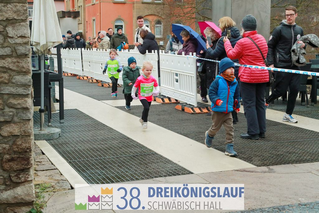 400m AOK Junior Cup | 3 Koenigslauf 2024 400m AOK Junior Cup - Realisiert mit Pictrs.com