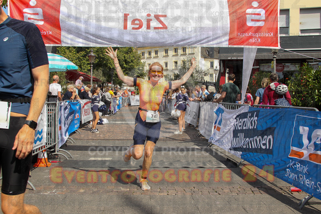 250824_1500_EV4_2536 | Sportfotografie im Rhein-Sieg Kreis, Köln, Bonn, NRW, Rheinland Pfalz, Hessen, etc. Unser Tätigkeitsfeld umfasst den Laufsport vom Volkslauf über den Marathon, Duathlon, Triathon bis zum Ultralauf wie Kölnpfad Ultra oder Schindertrail.