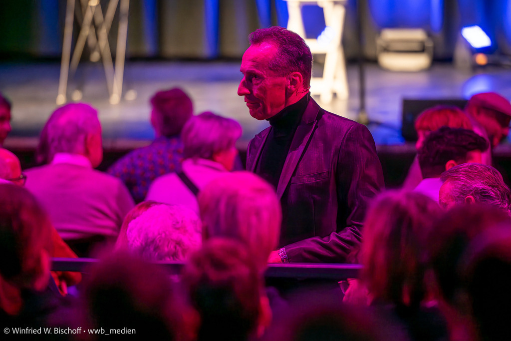 wwb-2412-0071 | <Fotografie> <Video> <Film> <Winfried Bischoff> - Realisiert mit Pictrs.com