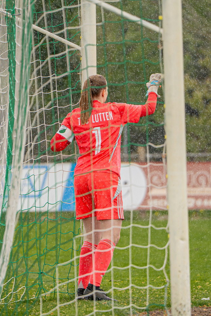 Fußball I Frauen I Saison 2025-2026 I Oberliga Niedersachsen I 19. Spieltag I TuS Lutten - TuS Büppel I 06000 | jns.sportfotos - Realisiert mit Pictrs.com