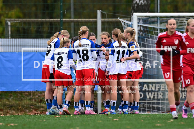 Fußball I Juniorinnen I Saison 2025-2026 I Regionalliga Nord I 7. Spieltag I Hamburger SV U17 - SpVg Aurich U17 I 01825 | Der Sportfotograf. - Realisiert mit Pictrs.com