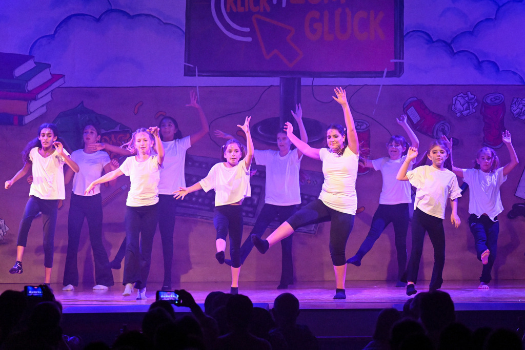 18. November 2022 - Abendundunterhaltung TV/DTV Neftenbach | 18. November 2022 / MZH Auenrain, Neftenbach
Abendundunterhaltung TV/DTV Neftenbach
Motto: Klick zum Glück
Bild: Sportfotografie Markus Aeschimann | www.markus-aeschimann.ch - Realisiert mit Pictrs.com