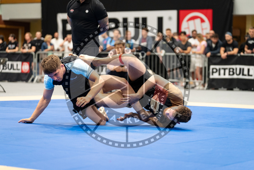 20230311PBB6061 | Maernum Tom vs Bart Dubbeldam compete during the ADCC Central European Open Competition in the Arena Ursyniow in Warsaw, Poland, on June 17, 2023.