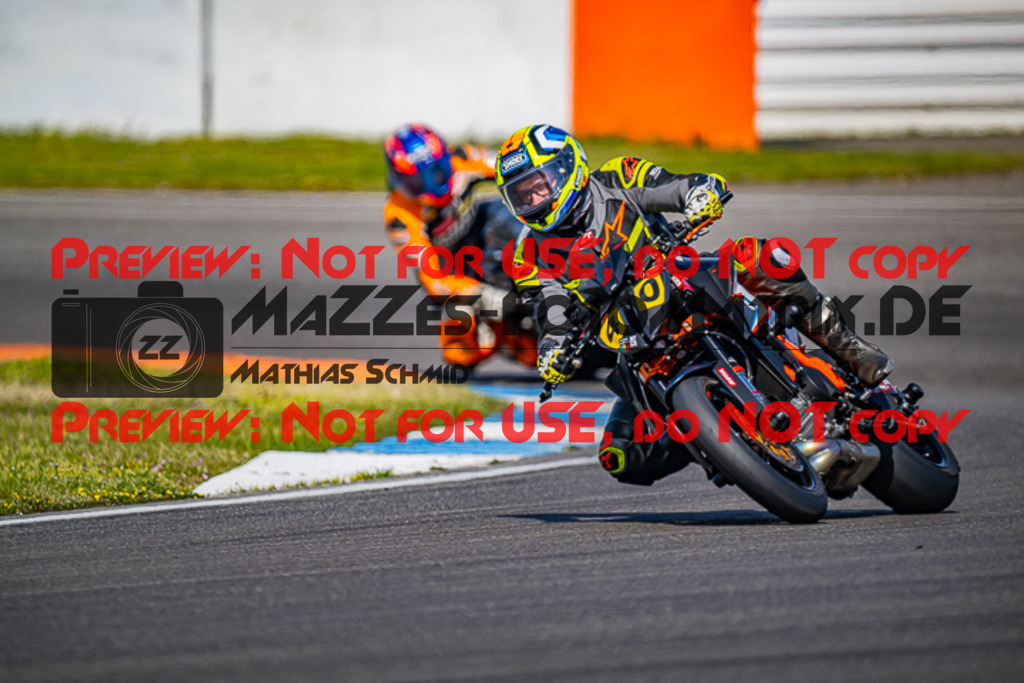 MaZZes_FotoMatrix_230410_6437 | WEISS