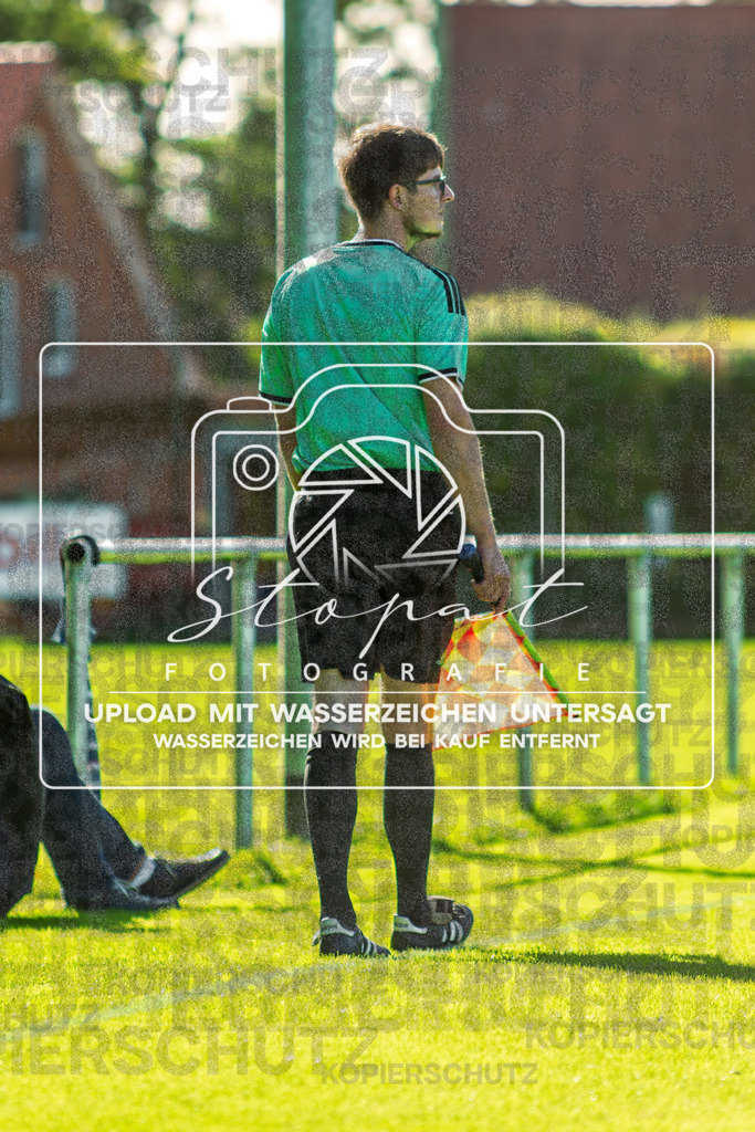 260920-FGFS-SVN-0012 | Dennis Brunkhorst (Schiedsrichterassistent);Kreisliga Herren HK - FG Fulde-Stellichte vs. SVN Buchholz am 20.09.2026 in Zentralstadion, Fulde - Realisiert mit Pictrs.com