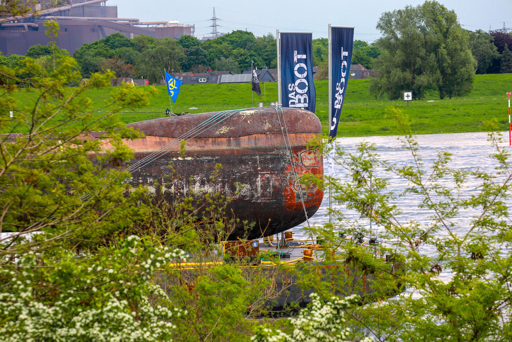 U17_AufdemRhein_120523_35 | Bildergalerie von Sport-Ereignissen aber auch von weiteren spannenden Dingen - nicht nur vom Niederrhein. In Anlehnung an den bekannten Spruch von Hanns Dieter Hüsch heißt das Motto: "Niederrhein ist überall".  - Realisiert mit Pictrs.com