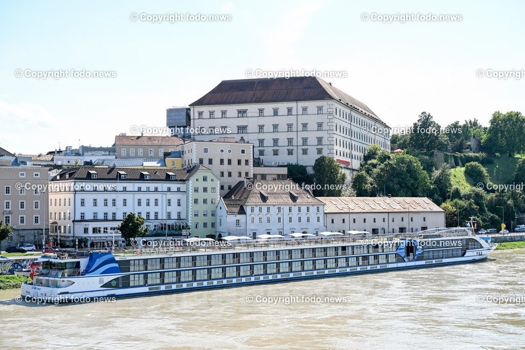 Donaulaende_ Schiffsanlegestelle_ Linz _ 31.08.2023-8 | 31.08.2023, Donaulaende Linz, AUT, Schiffsanlegestelle, Tourismus im Bild Kreuzfahrtschiff, Donaukreuzfahrtschiff, Donau, Schifffahrt, Schiffsanlegestelle, Tourismus