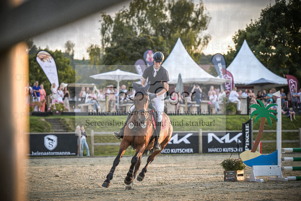 DOS_1636 | Entdecke hochwertige Reitturnierfotos von Foto Oger. Professionell, emotional und authentisch – jetzt Lieblingsmomente im Shop bestellen.Deutschlandweite Turnierfotografie. - Realisiert mit Pictrs.com