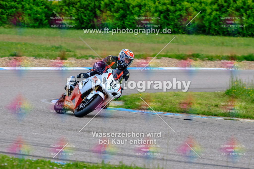 MotoTeam-8776 | Hier findet Ihr Bilder von Touristenfahrten auf der Nürburgring Nordschleife oder von anderen Veranstaltungen die ich besucht habe. Viel Spass beim Durch Schauen 