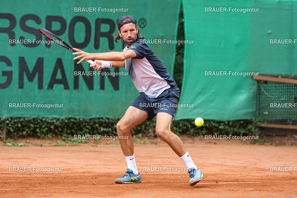 HTC Blau-Weiß Krefeld - LTTC Rot-Weiß Berlin  | Krefeld, Deutschland 21.07.2023, Gero Kretschmer (HTC Blau-Weiß Krefeld) gegen Nino Ehrenschneider (LTTC Rot-Weiss Berlin) ,

bei der 2. Tennis Bundesliga Nord Begegnung zwischen HTC Blau-Weiß Krefeld und LTTC Rot-Weiß Berlin am 21.07.2023 in Krefeld.

(Foto: BRAUER-Fotoagentur)
 
