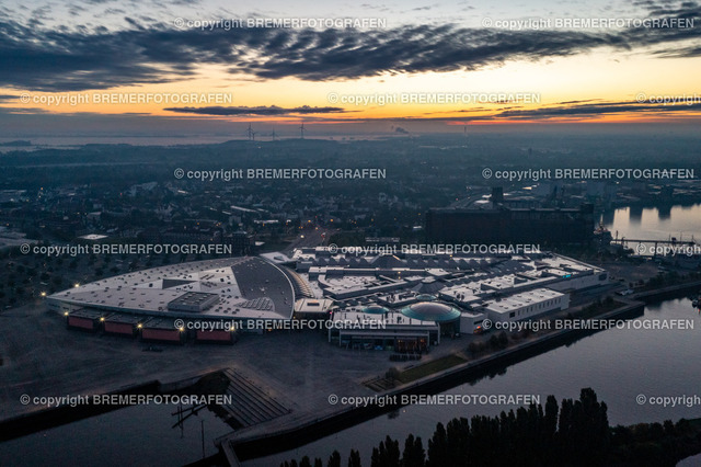 DJI_0017 | 30.09.2022 Drohnenaufnahmen Dt. Schifffahrtstag 2022 Bremen Wendebecken / Weser