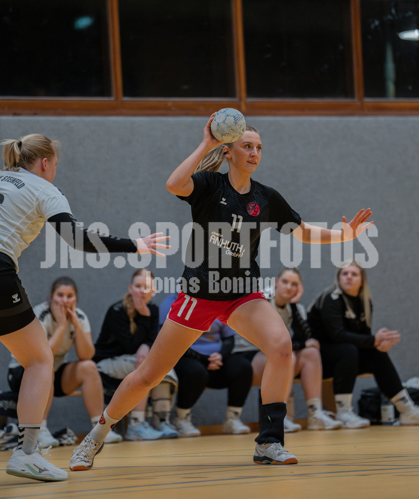 Handball I Frauen I Saison 2025-2026 I Landesliga HR West I 10. Spieltag I TuS Frisia Goldenstedt - SV Falke Steinfeld I 381 | jns.sportfotos - Realisiert mit Pictrs.com