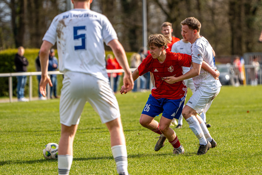 Fußball I Herren I Saison 2025-2026 I Halbfinale Kreispokal VEC I  BW Langförden - TV Dinklage II I 19287 | jns.sportfotos - Realisiert mit Pictrs.com