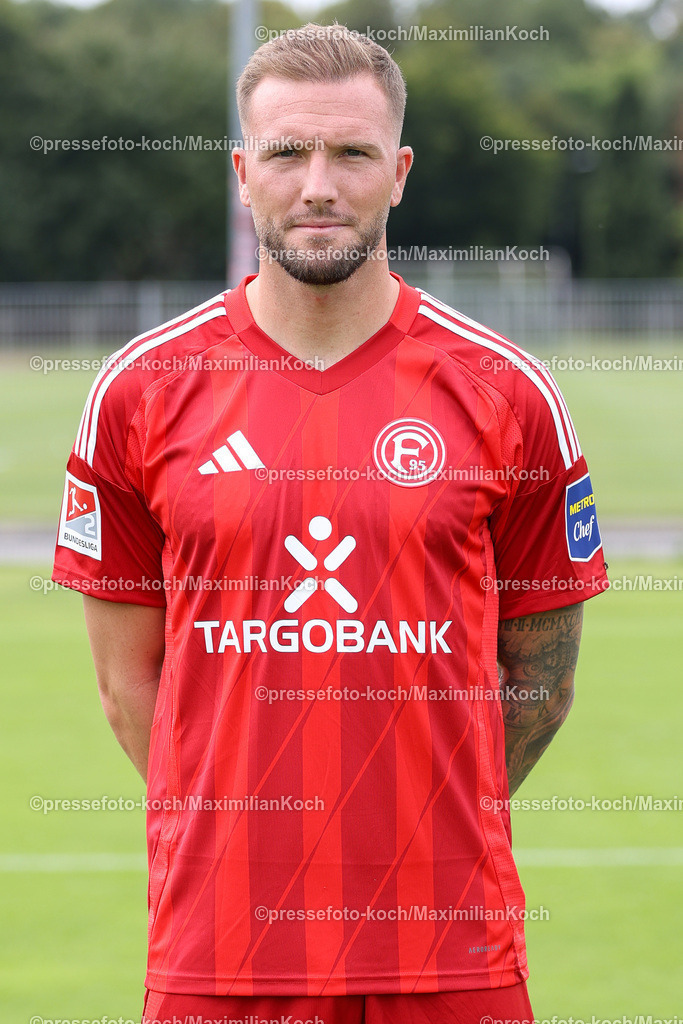Due2BL25072401040 | Andre Hoffmann; Fortuna Düsseldorf; 2. Bundesliga, Porträttermin 2024/2025