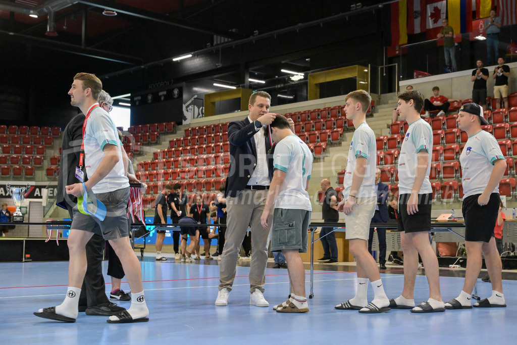 3v3 World Floorball Championships 2025 - Medal Ceremony | Team Slovania wins the bronze medal, during 3v3 World Floorball Championships 2025, Switzerland: 03.05.2025, Winterthur, AXA ArenaEvent page: <a href="https://www.u19wfc2025.ch/">www.u19wfc2025.ch</a>Credit: Markus Aeschimann, <a href="https://markus-aeschimann.ch">markus-aeschimann.ch</a>Instagram: <a href="https://instagram.com/sportfotografie.aeschimann">@sportfotografie.aeschimann</a> - Realisiert mit Pictrs.com