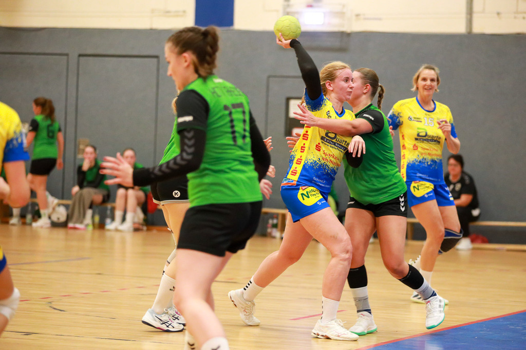 HcTvRhedeII_SvNeukirchen_150924_107 | Bildergalerie von Sport-Ereignissen aber auch von weiteren spannenden Dingen - nicht nur vom Niederrhein. In Anlehnung an den bekannten Spruch von Hanns Dieter Hüsch heißt das Motto: "Niederrhein ist überall".  - Realisiert mit Pictrs.com