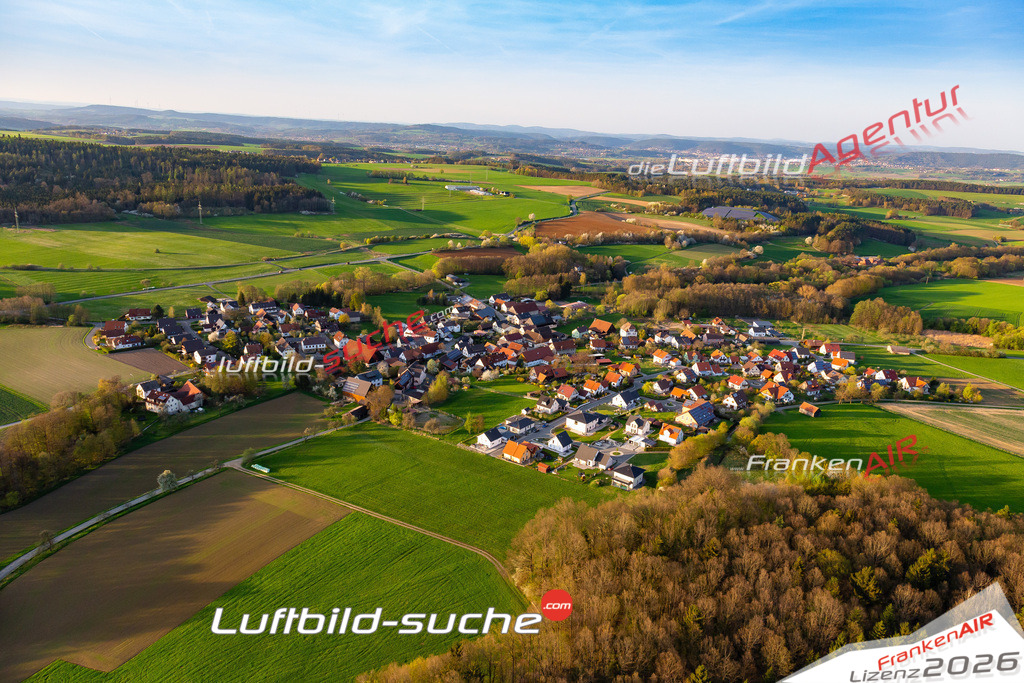 Die Luftbildaufnahme Heubsch - Kasendorf wurde 2018 mittels Flugzeug (keine Drohne) erstellt. Perfekte Schärfe und Druck- Auflösung- Garantiert!