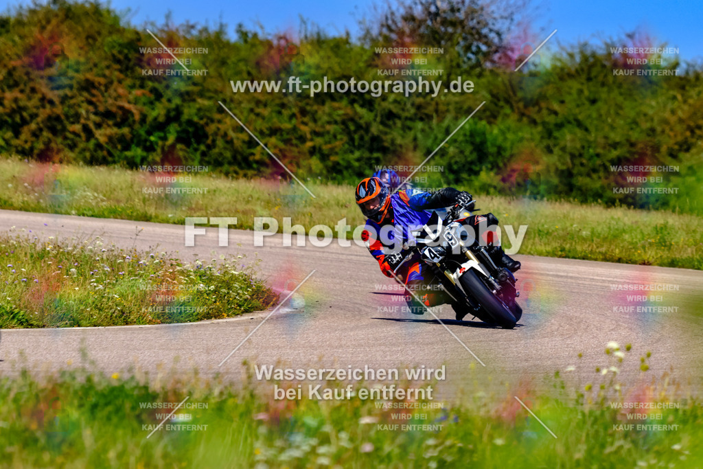 049-3103 | Hier findet Ihr Bilder von Touristenfahrten auf der Nürburgring Nordschleife oder von anderen Veranstaltungen die ich besucht habe. Viel Spass beim Durch Schauen 