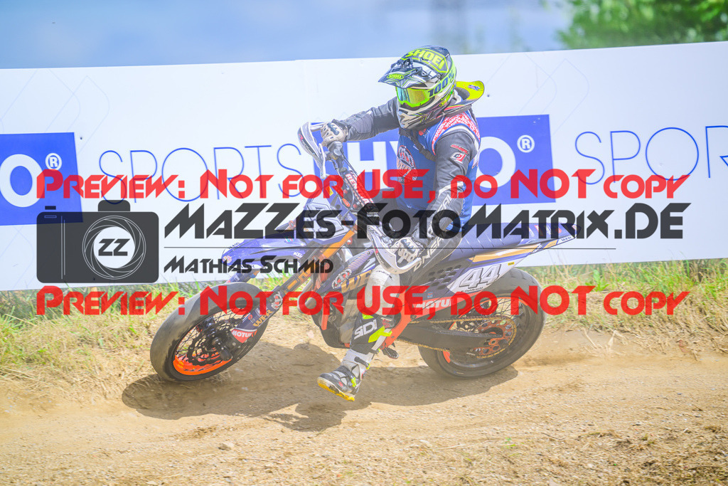 MaZZes_FotoMatrix_240713_6007705_9584 | UE40