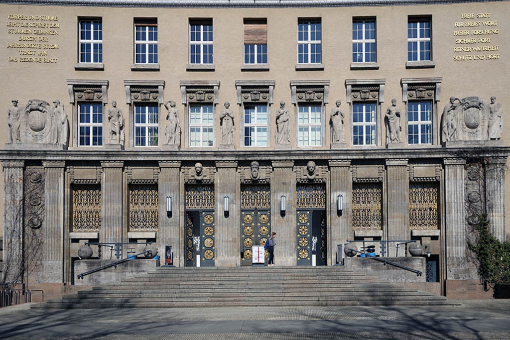 Bildlexikon Leipzig - Deutsche Nationalbibliothek | Das Team hinter BILDLEXIKON LEIPZIG bündelt historische wie aktuelle Informationen über die Stadt Leipzig in Text und Bild auf einer Plattform und stellt diese der interessierten Öffentlichkeit zur Verfügung.