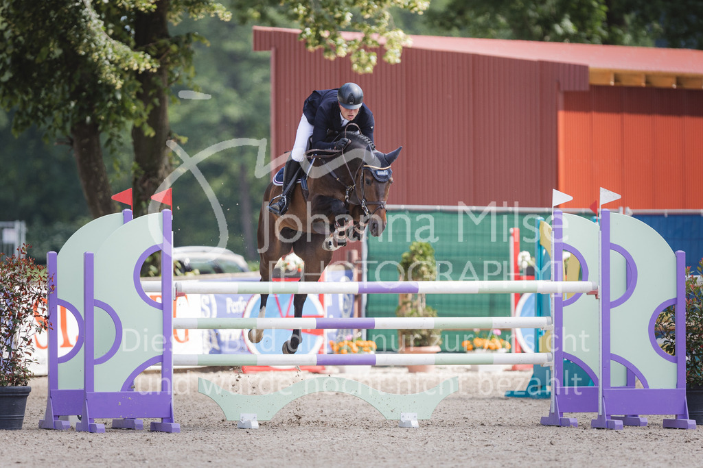 220614_Mühlen_Quali5j-706 | Late Entry Mühlen
Springpferdeprüfung Kl.M* 5j. Qualifikation zum Bundeschampionat
14.06.2022