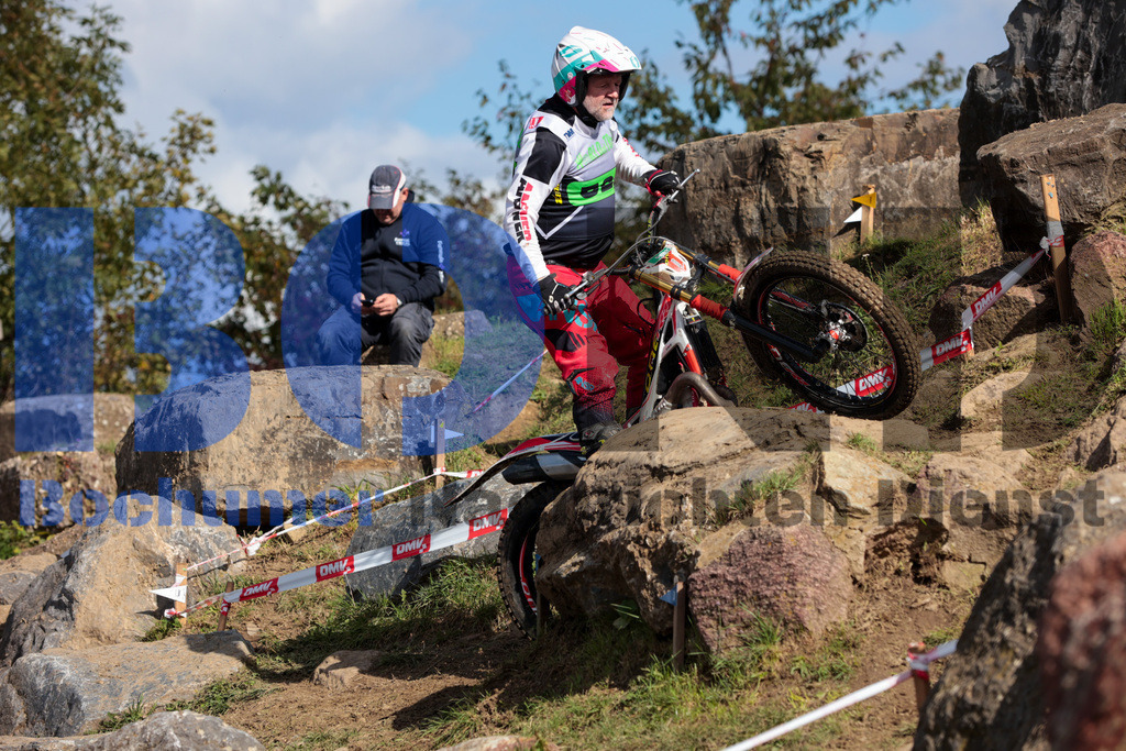 SES_DMTRIA20240929-15 | bond - Realisiert mit Pictrs.com